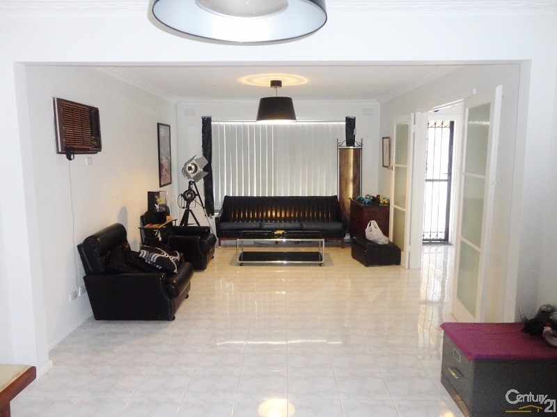 37 Charles Avenue, Springvale VIC 3171