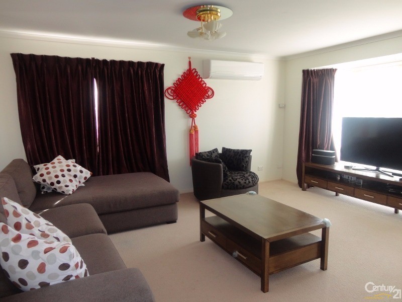 14 Sandalwood Drive, Oakleigh South VIC 3167