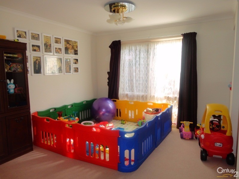 14 Sandalwood Drive, Oakleigh South VIC 3167