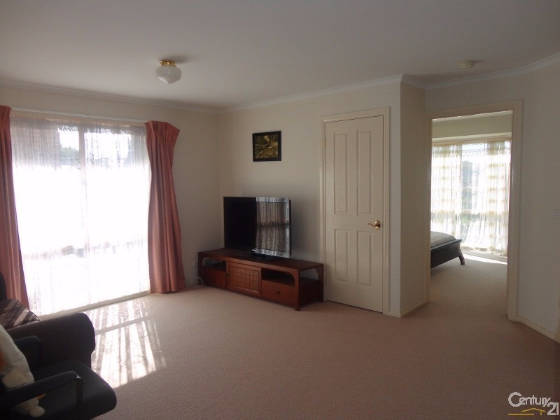 14 Sandalwood Drive, Oakleigh South VIC 3167