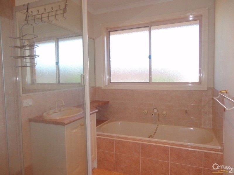 14 Sandalwood Drive, Oakleigh South VIC 3167