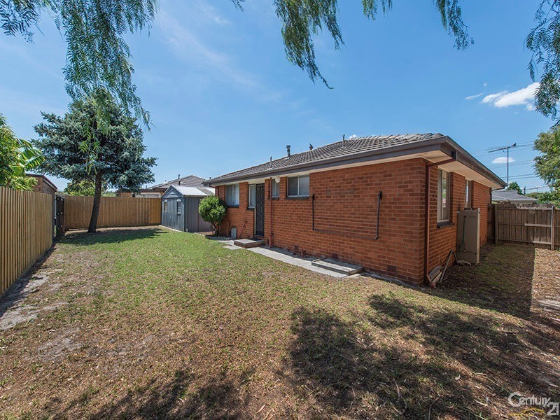 9 Enngonia Crescent, Clayton South VIC 3169
