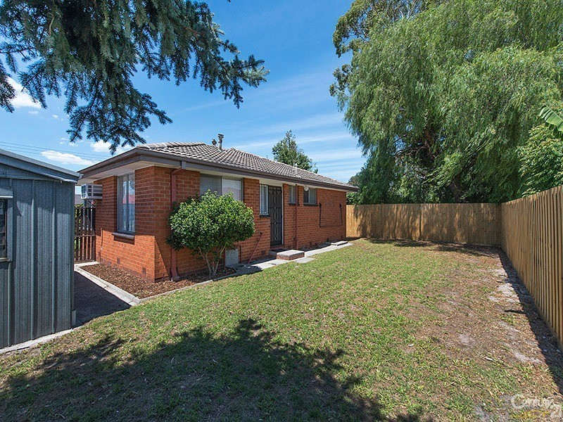 9 Enngonia Crescent, Clayton South VIC 3169