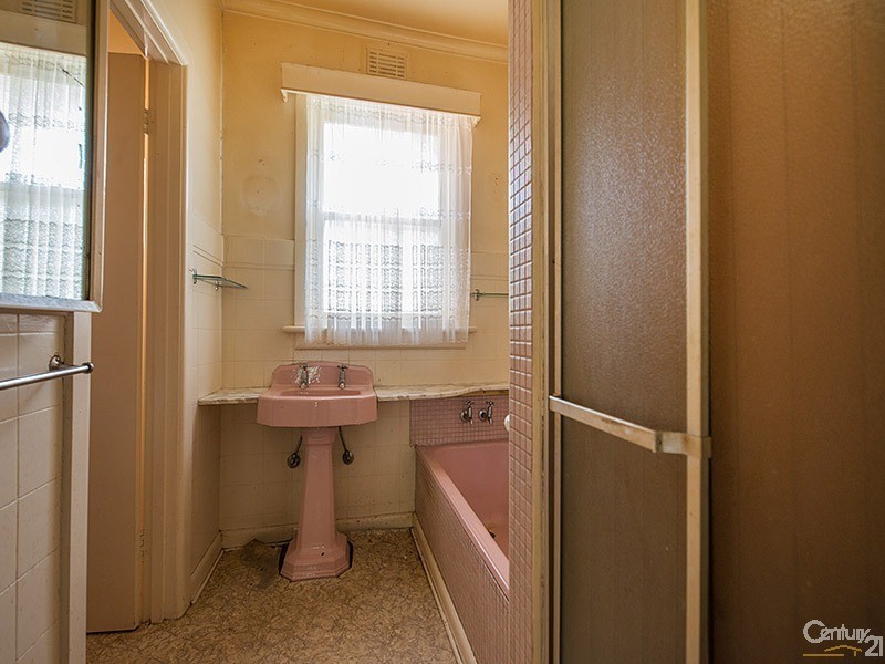 41 Prince Charles Street, Clayton VIC 3168