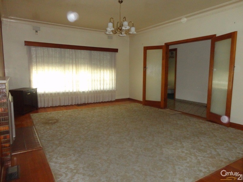 36 Browns Road, Clayton VIC 3168