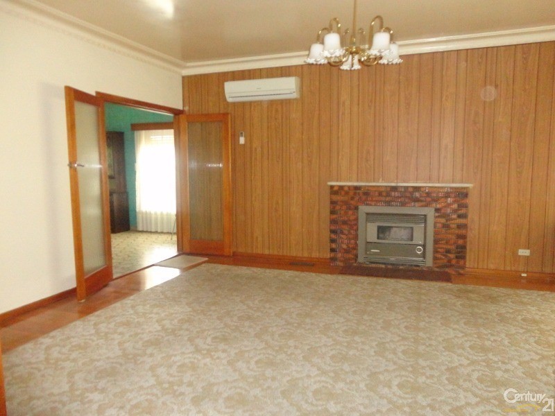 36 Browns Road, Clayton VIC 3168