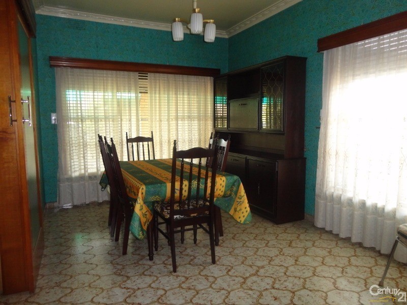 36 Browns Road, Clayton VIC 3168