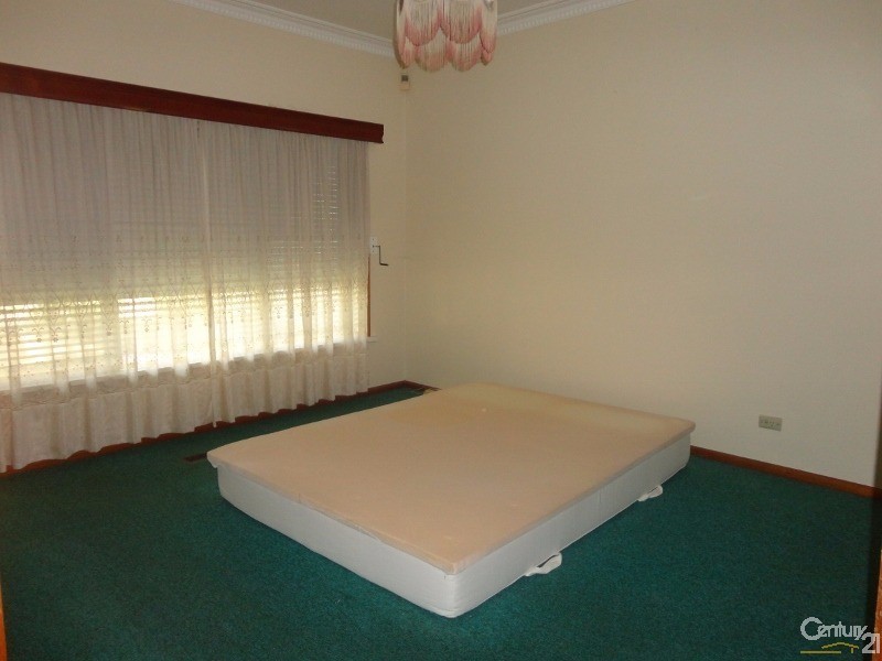 36 Browns Road, Clayton VIC 3168