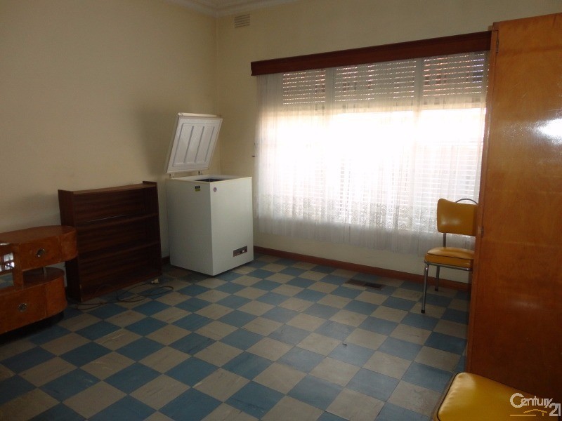 36 Browns Road, Clayton VIC 3168