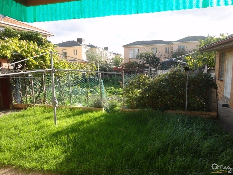 36 Browns Road, Clayton VIC 3168