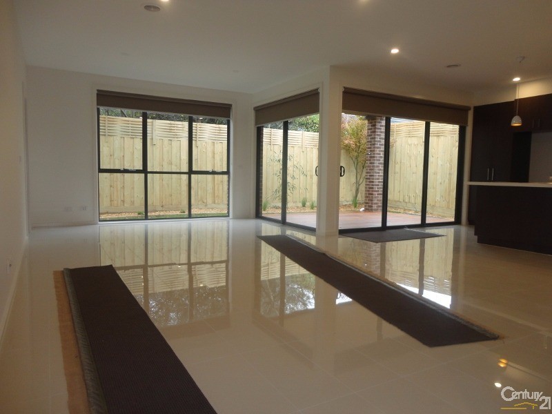 2/3 Dooga Street, Clayton VIC 3168
