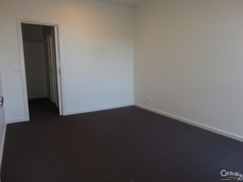 2/3 Dooga Street, Clayton VIC 3168