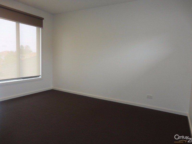 2/3 Dooga Street, Clayton VIC 3168