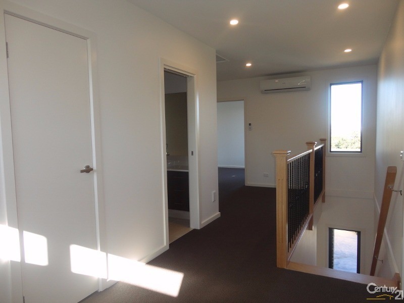 2/3 Dooga Street, Clayton VIC 3168