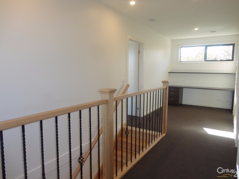 2/3 Dooga Street, Clayton VIC 3168