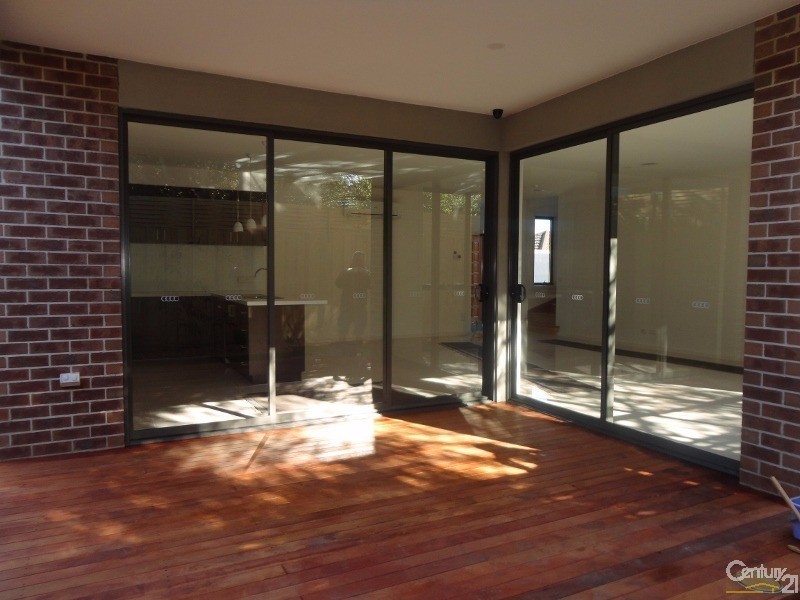 2/3 Dooga Street, Clayton VIC 3168