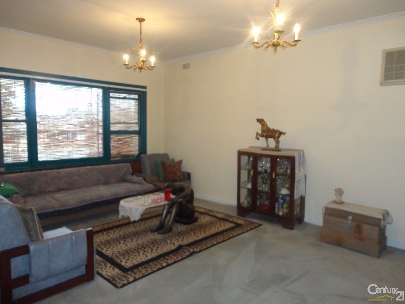 1325 Centre Road, Clayton VIC 3168