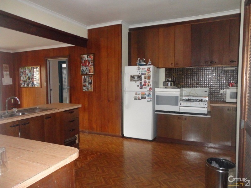 1325 Centre Road, Clayton VIC 3168