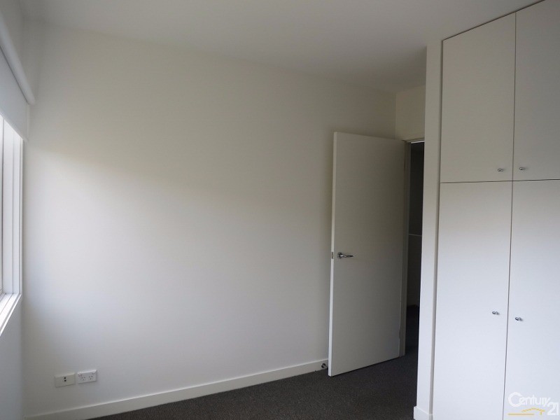 5/27-29 Clayton Road, Oakleigh East VIC 3166