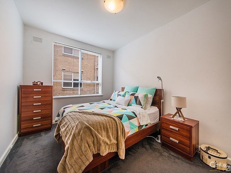 5/7 Ravens Grove, St Kilda East VIC 3183