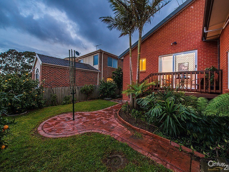 34 Reema Boulevard, Endeavour Hills VIC 3802