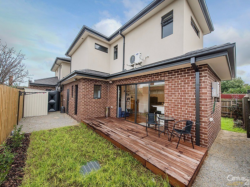 2/8 Mimosa Avenue, Oakleigh South VIC 3167