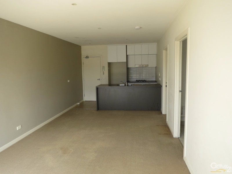 16/2  Monash Green Drive, Clayton VIC 3168