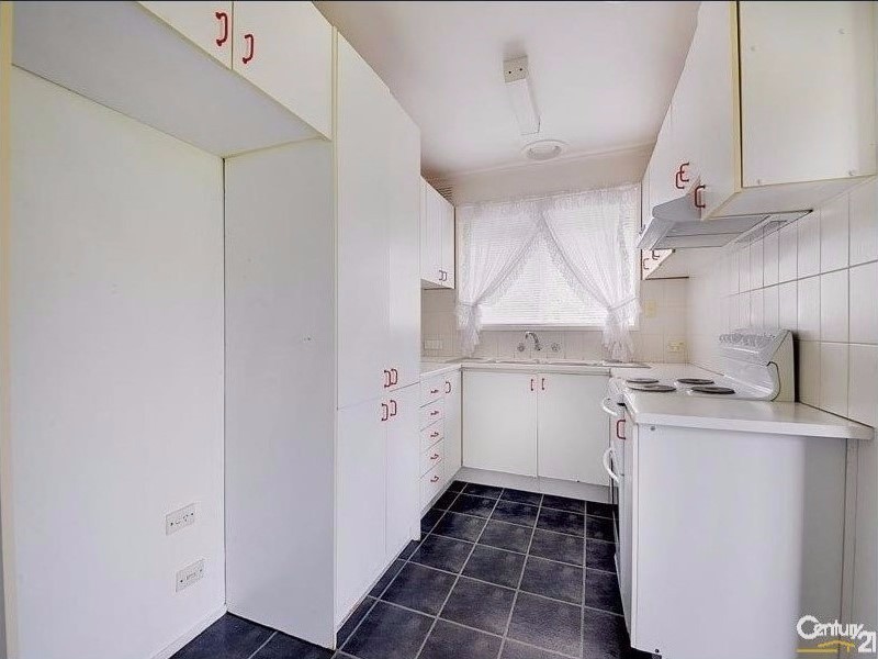 18 Bushland Avenue, Clarinda VIC 3169