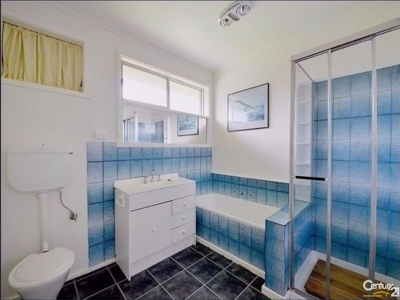 18 Bushland Avenue, Clarinda VIC 3169