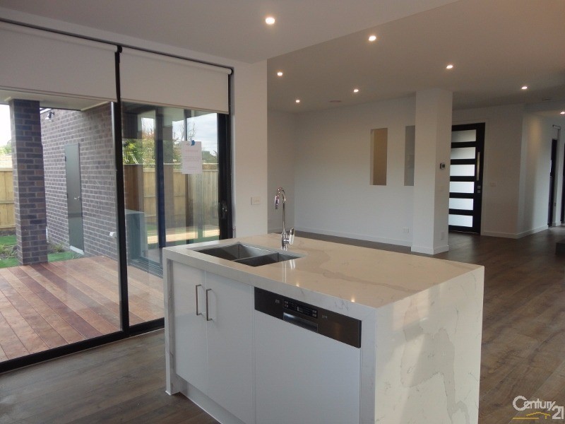 2/64 Jubillee Street, Mount Waverley VIC 3149