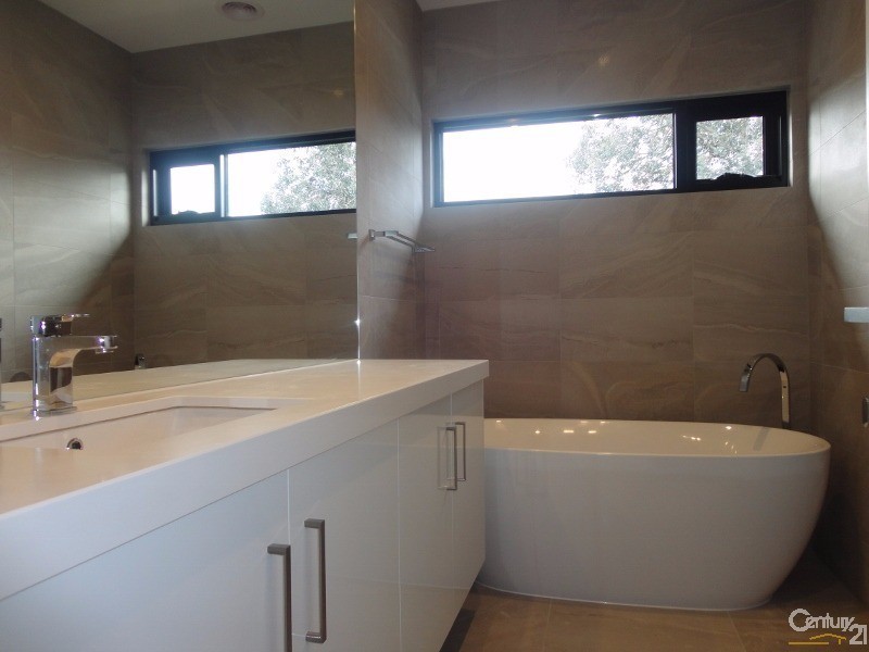 2/64 Jubillee Street, Mount Waverley VIC 3149