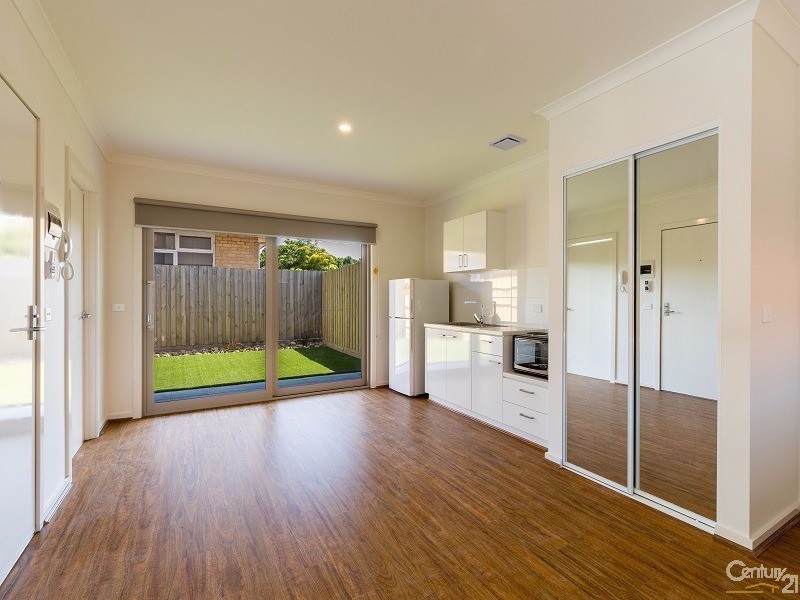 1/44 Koonawarra Street, Clayton VIC 3168