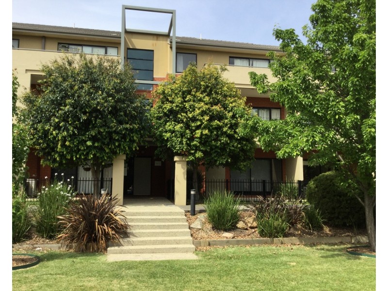9/2 Greenfield Drive, Clayton VIC 3168