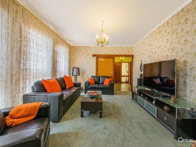 4 Snowy Court, Clayton South VIC 3169