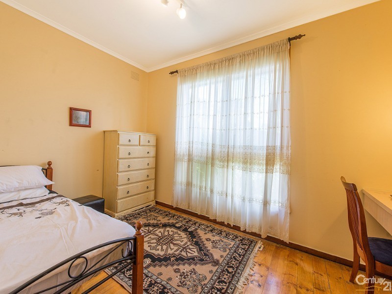 4 Snowy Court, Clayton South VIC 3169