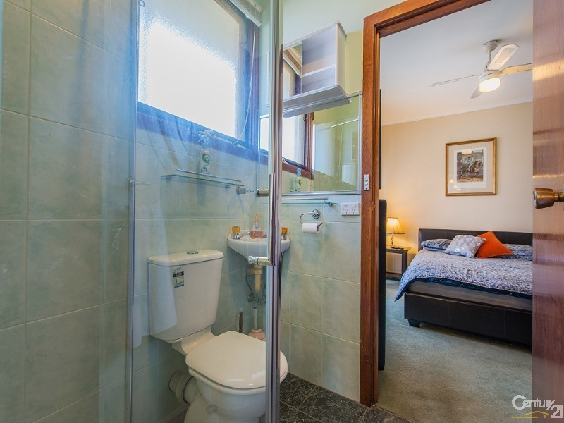 4 Snowy Court, Clayton South VIC 3169