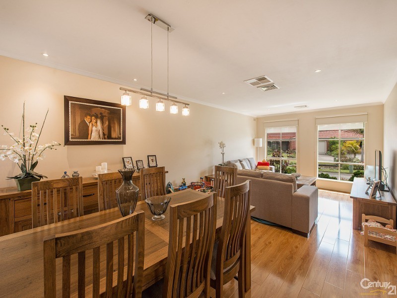6 Rips Court, Dingley Village VIC 3172
