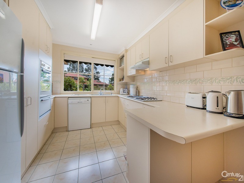6 Rips Court, Dingley Village VIC 3172