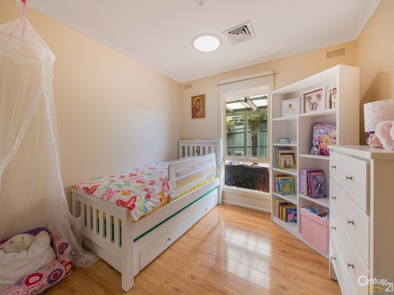6 Rips Court, Dingley Village VIC 3172