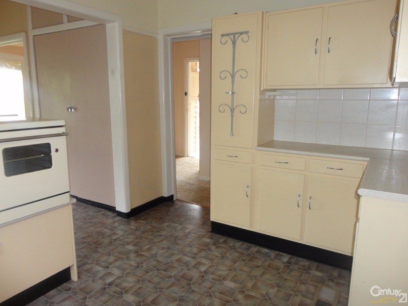 13 Colonel Street, Clayton VIC 3168