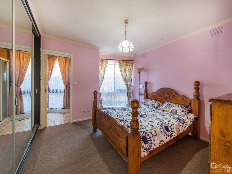 5 Ovens Court, Clayton South VIC 3169