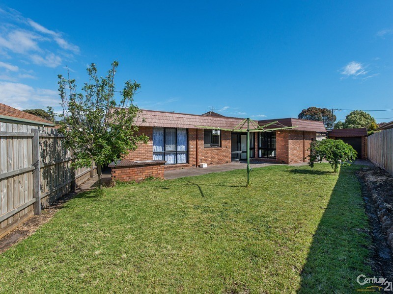 5 Ovens Court, Clayton South VIC 3169