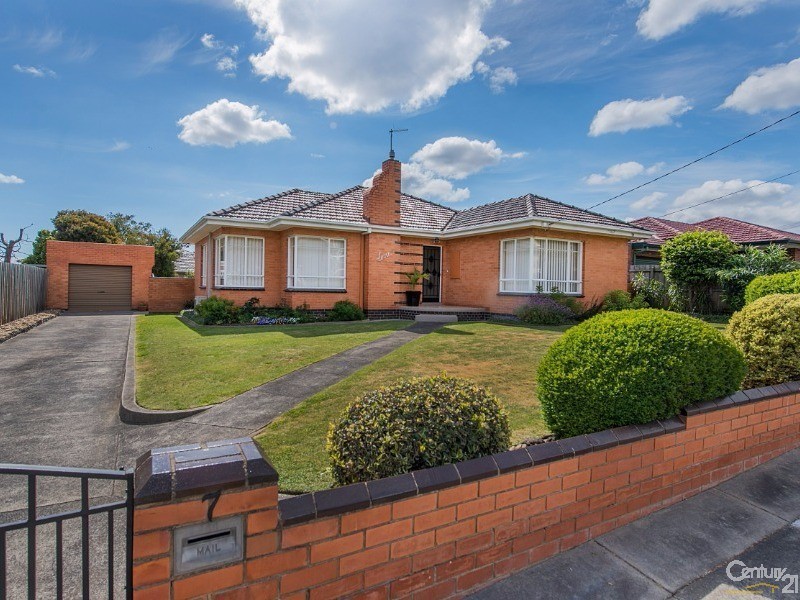 7 Panorama Street, Clayton VIC 3168