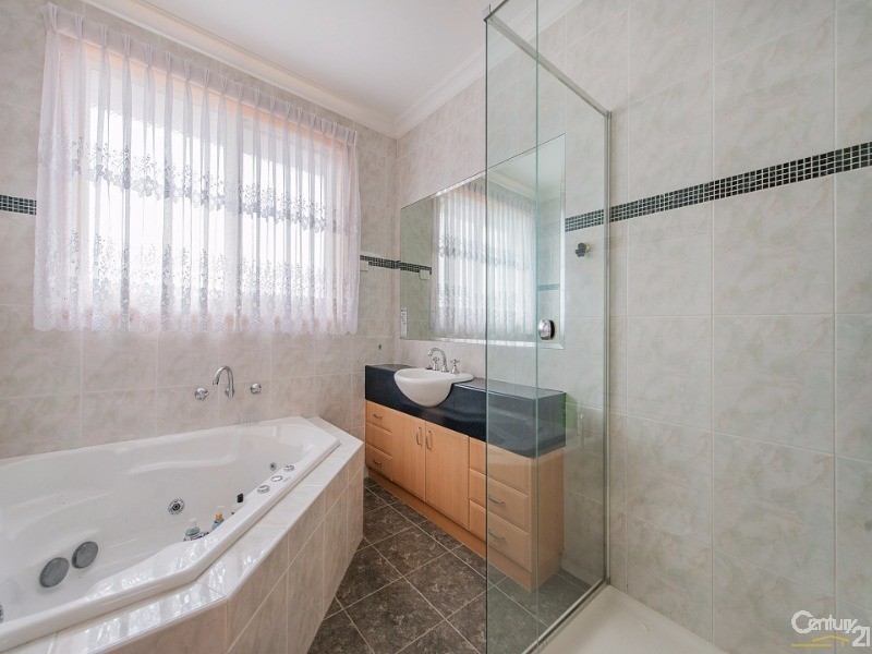 9 Donald Street, Clayton VIC 3168