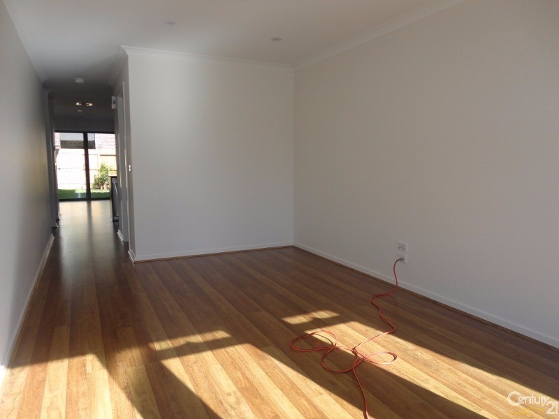 1/122 Kanooka Grove, Clayton VIC 3168