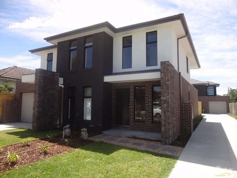 1/122 Kanooka Grove, Clayton VIC 3168