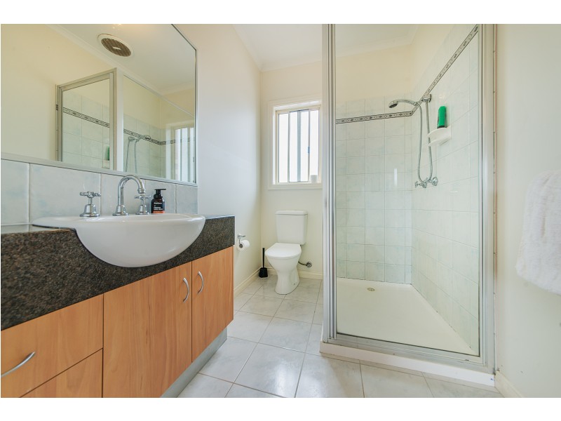2/15-17 Springs Road, Clayton South VIC 3169