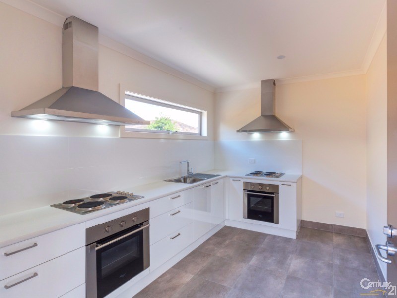 9/55 Koonawarra Street, Clayton VIC 3168