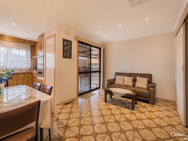 17 Lanark Street, Clayton South VIC 3169