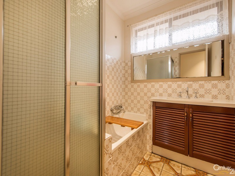 17 Lanark Street, Clayton South VIC 3169